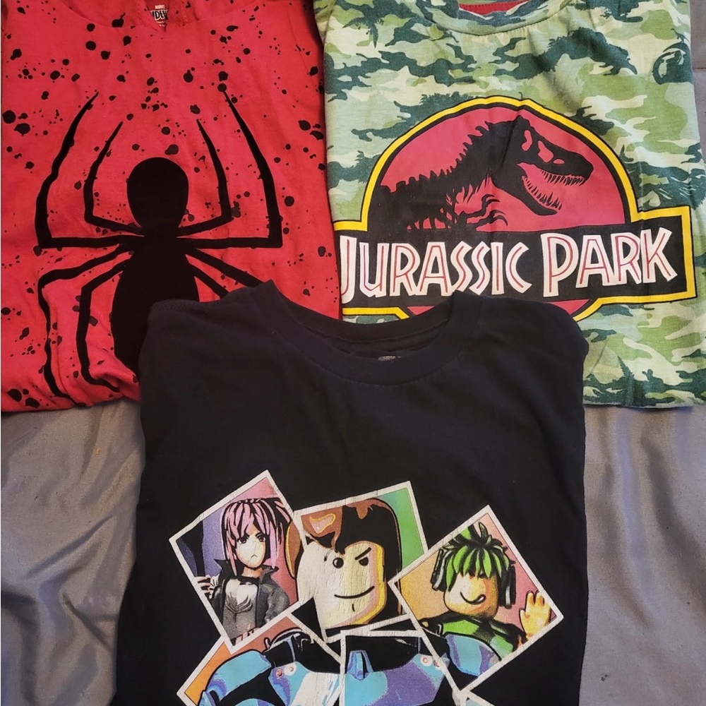 Boys assorted tshirts size 7